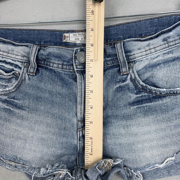 Free People Shorts Womens 26 Distressed Frayed Hem Low Rise Denim Button Fly - Picture 13 of 14